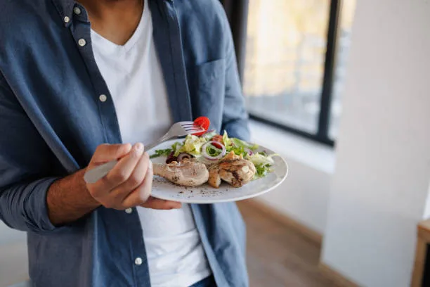 Healthy meal plate illustrating nutrition for hormonal weight loss for men